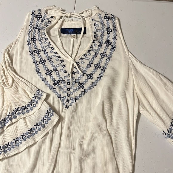 Blue Rain cold shoulder blouse , size medium - Picture 4 of 9
